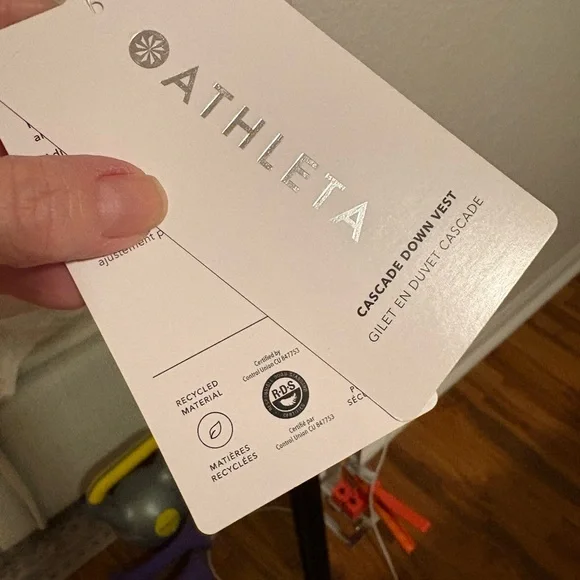 Athleta women’s cascade down vest. NWT